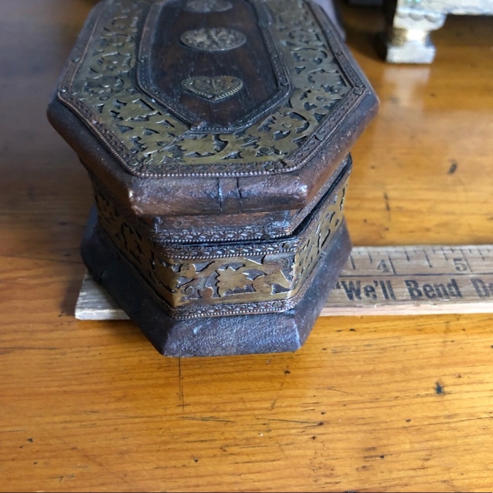 Antique East Indian Spice Box - Picture 11 of 16